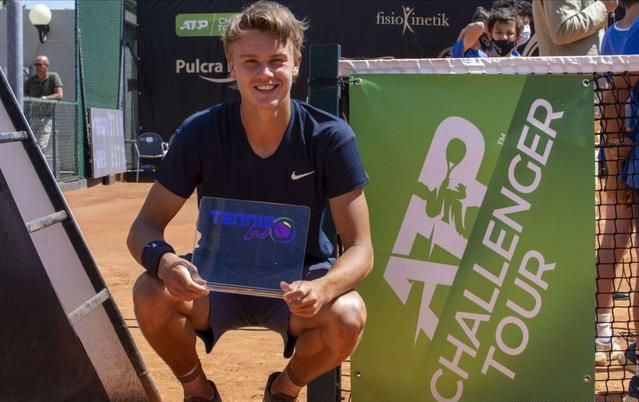 随着雅克松 随着雅克松