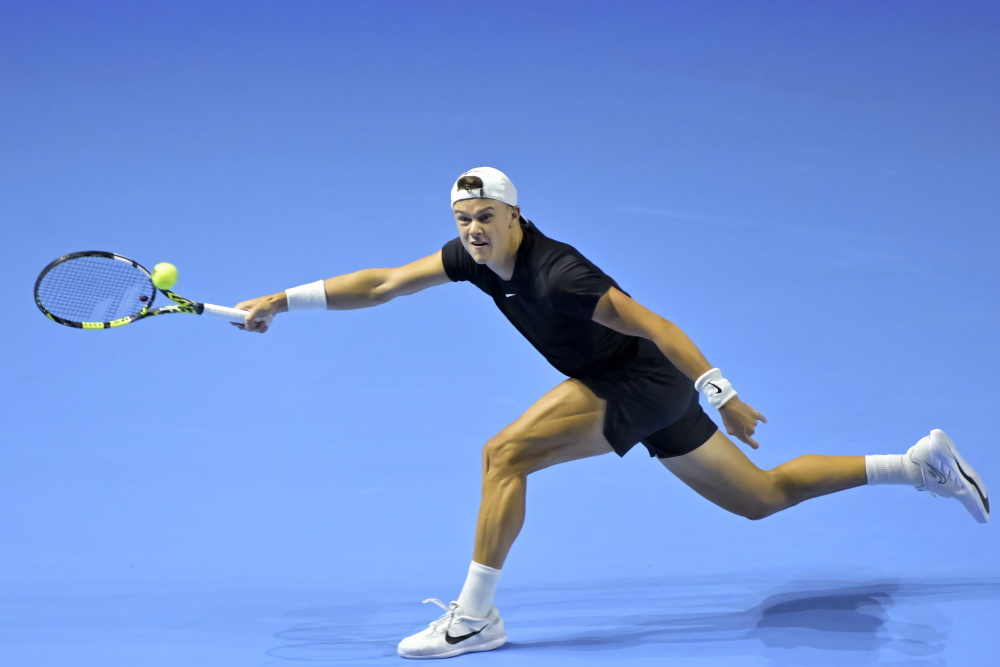 也不关心球 也不关心球